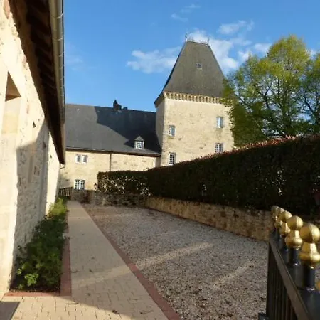 Chambres D'hotes - Chateau De Larre Bed & Breakfast Chatres (Aquitaine)