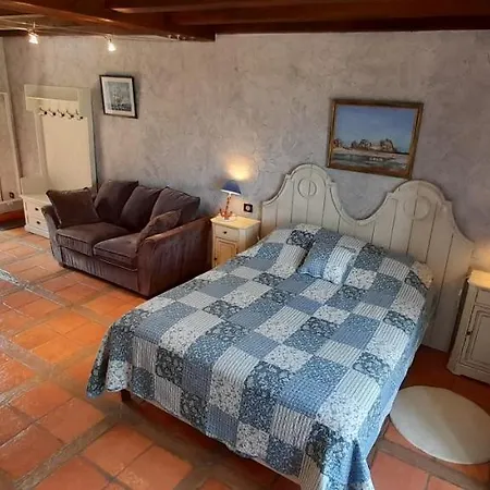 Chambres D'hotes - Chateau De Larre Bed & Breakfast Chatres (Aquitaine)