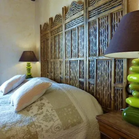 Chambres D'hotes - Chateau De Larre Bed & Breakfast *