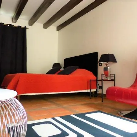 Bed & Breakfast Chambres D'hotes - Chateau De Larre