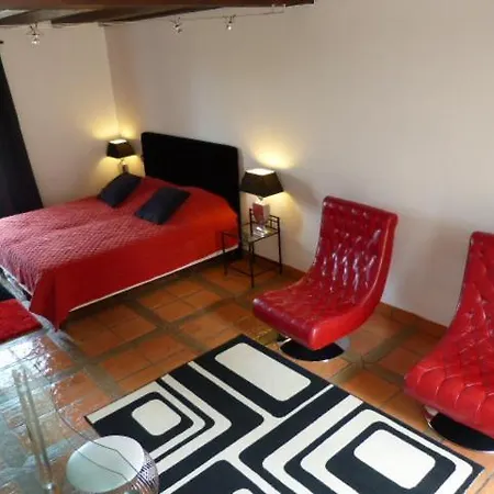 Bed & Breakfast Chambres D'hotes - Chateau De Larre Chatres (Aquitaine)